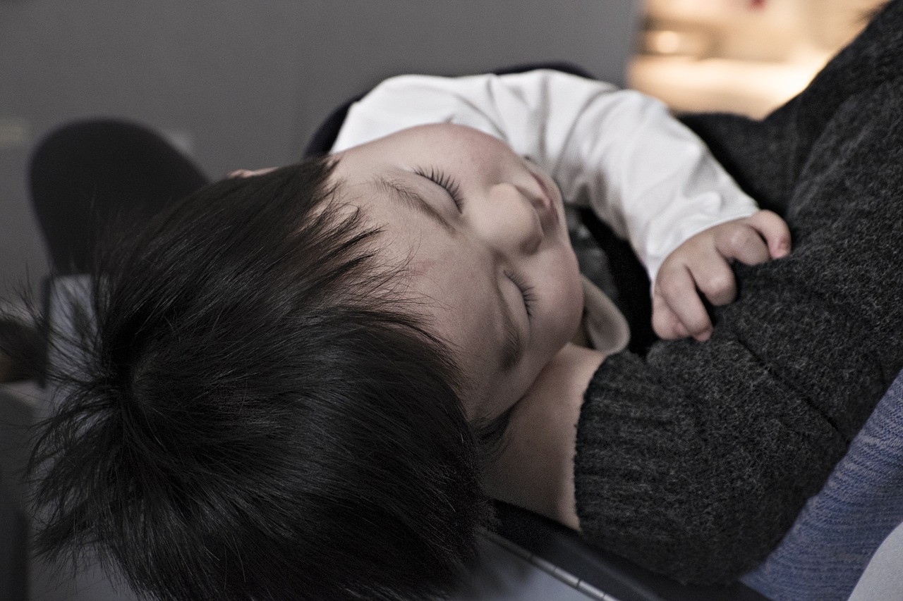 toddler-1245674_1280